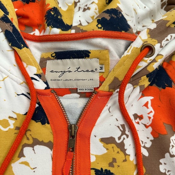 Evy’s Tree Hallie M - Picture 3 of 5